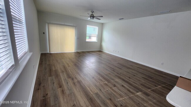 Foto del edificio - 9885 Fiddleback Ln