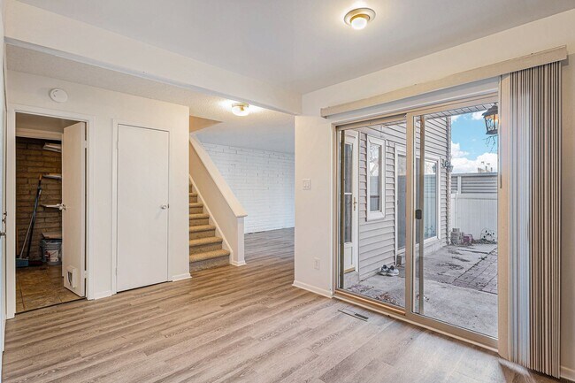 Building Photo - 9574 E Kansas Cir