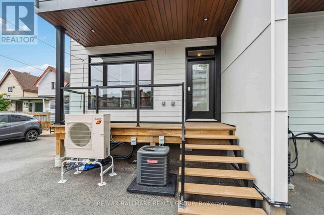 Building Photo - 72 Armstrong St