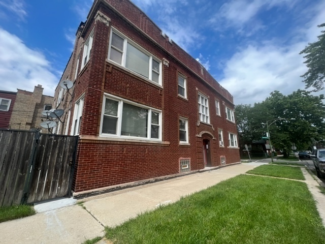 5934 W Thomas St, Chicago, IL 60651 - House Rental in Chicago, IL ...