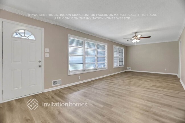 Foto del edificio - 5561 George Rd