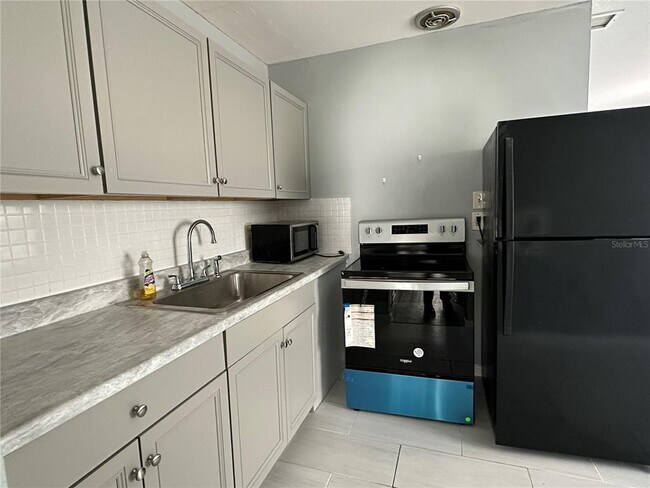 Foto del edificio - 1481 Drew St