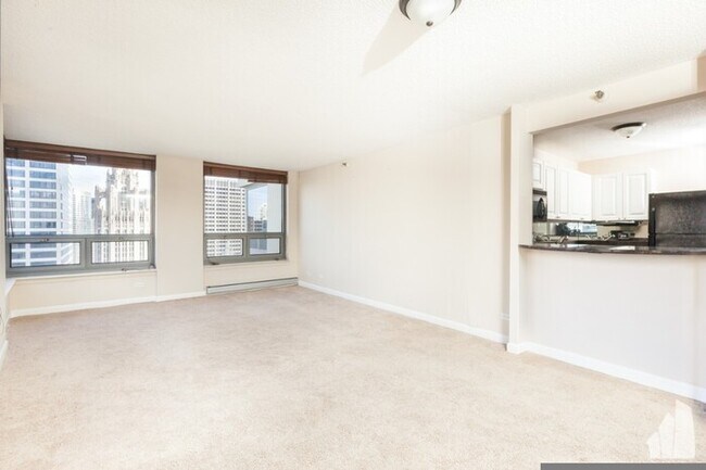 Foto del edificio - This sun-drenched one-bedroom condo has a ...