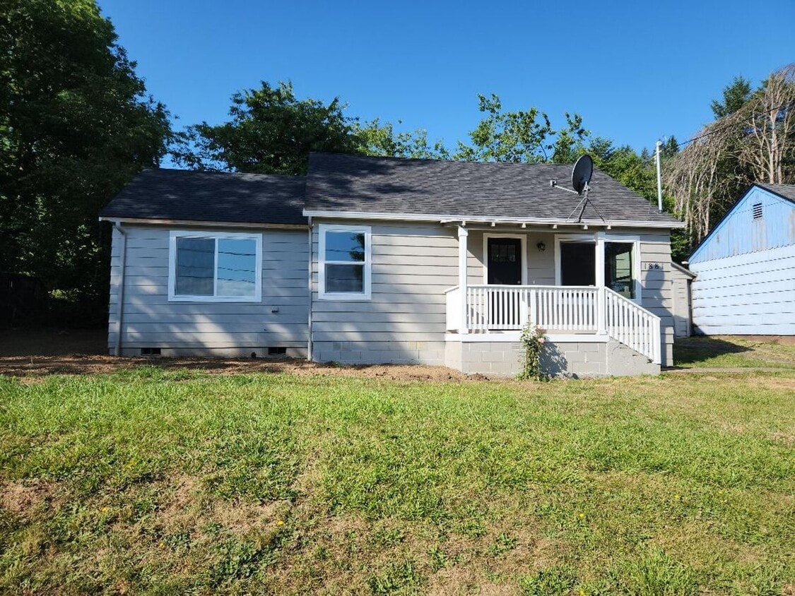 1881 Cedar St, Sweet Home, OR 97386 House Rental in Sweet Home, OR