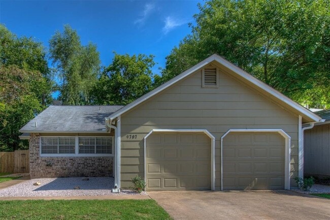 Building Photo - 9707 Meadowheath Drive, Austin, TX 78729 -...