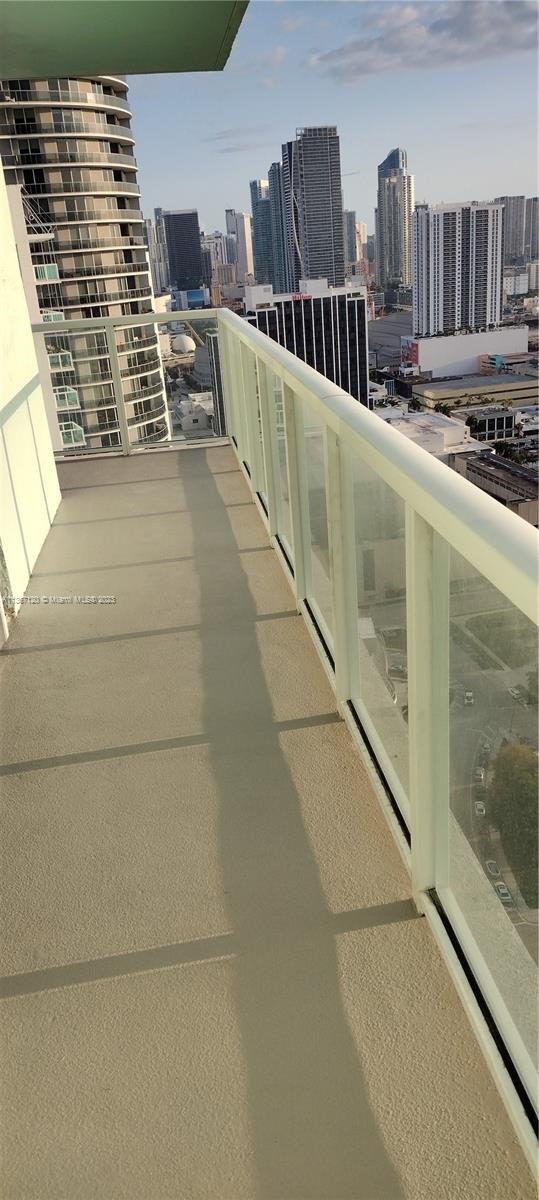 Building Photo - 1900 N Bayshore Dr