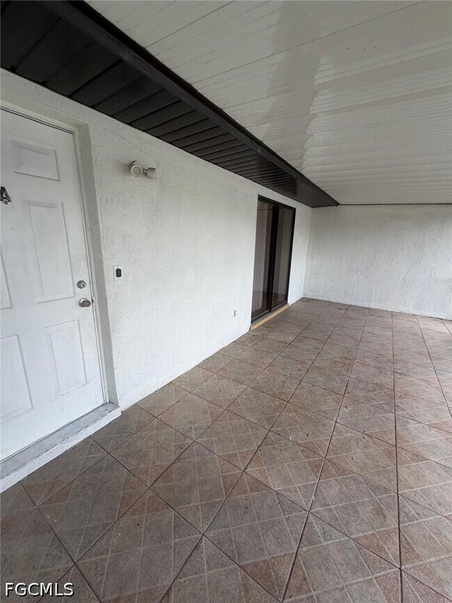 Foto del edificio - 903 SE 13th Terrace
