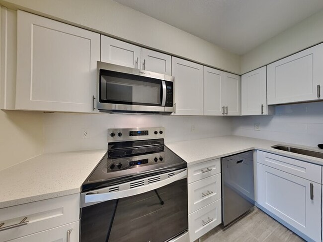Photo - 542 Verbena Ct Townhome