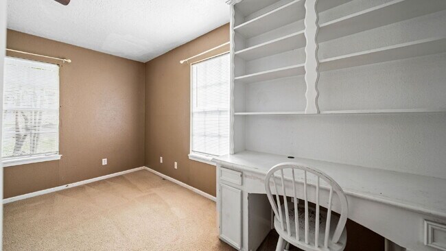 Foto del edificio - Welcome to quiet, country living with close proximity to MISD schools, and downtown Montgomery am...