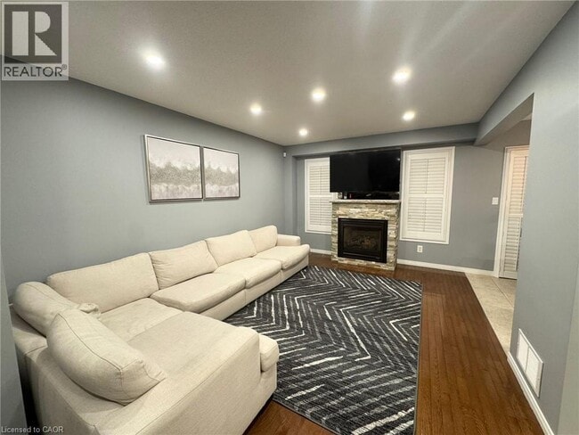 Building Photo - 27 Cornerstone Dr