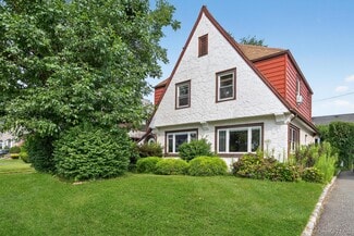 Building Photo - 63 Willow St