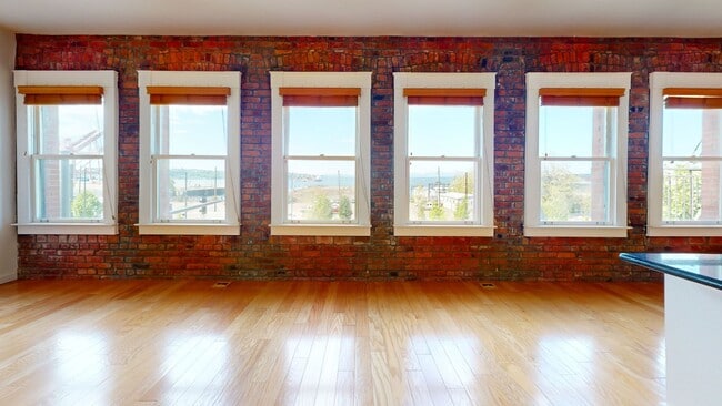 Interior Photo - Old Boston Hotel