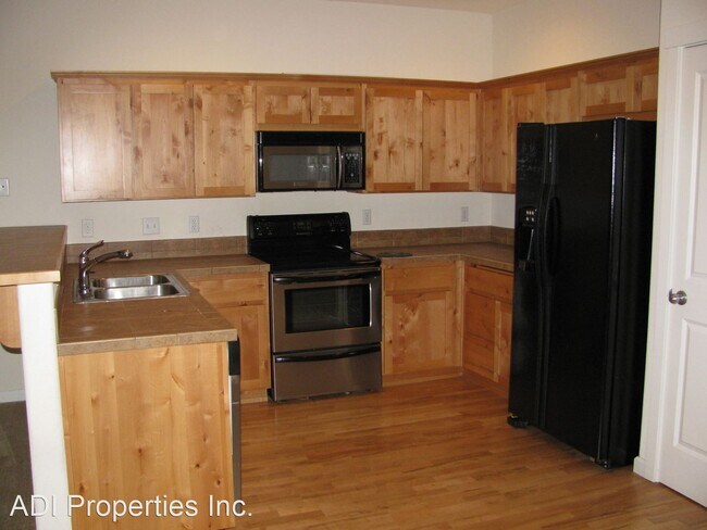 Building Photo - 3 br, 2.5 bath House - 14964 SW Conor Circle