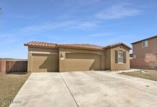 Building Photo - 58834 BRANDING IRON Ct