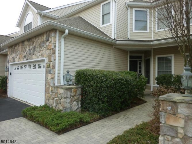 27 Pebble Beach Dr, Livingston, NJ 07039 Condo for Rent in Livingston