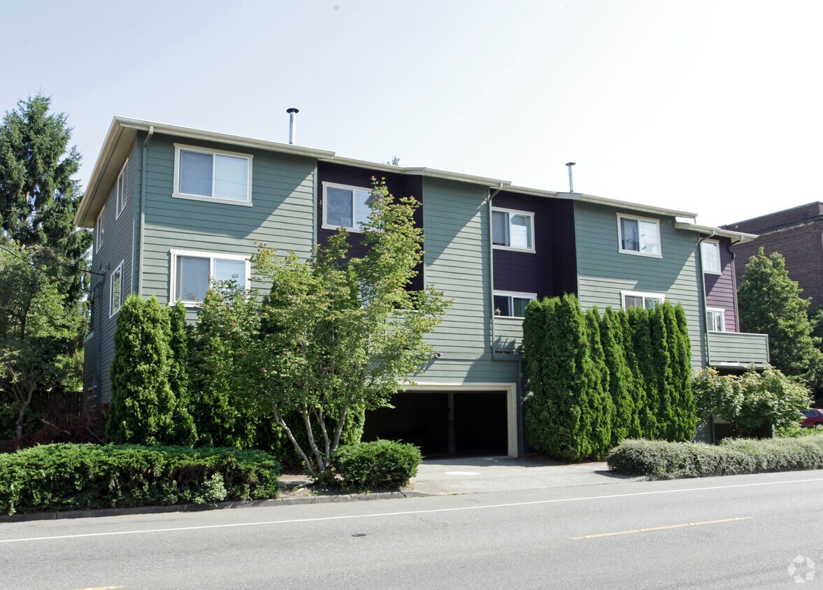 Building Photo - 6503 19th Ave NW