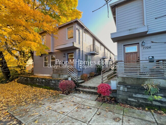 Trendy Updated SE Portland Bungalow with Balcony! - Trendy Updated SE Portland Bungalow with Balcony! Apartment