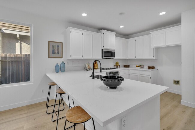 Foto del edificio - 1886 Dawnelle Way