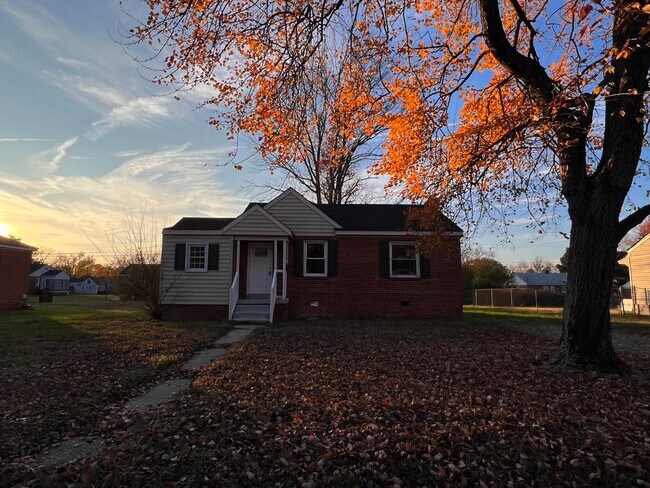 Foto del edificio - 4608 Eastover Ave