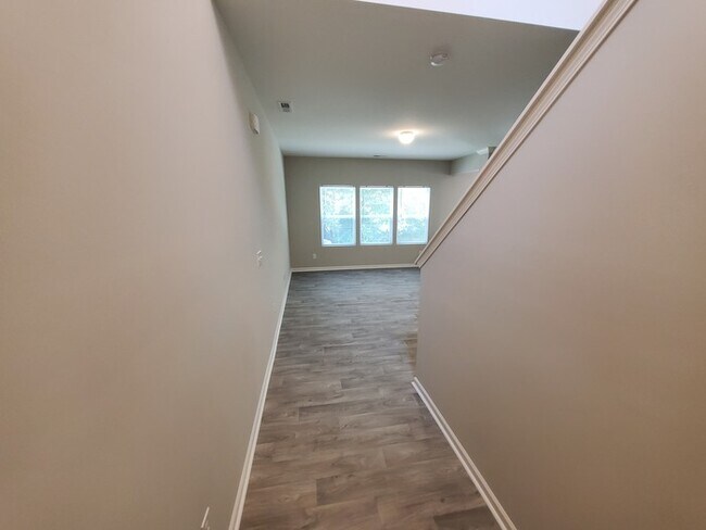 Foto del edificio - Like New Town Home in Midland
