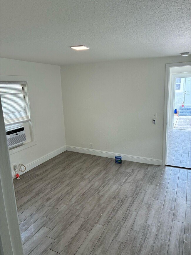 Foto del edificio - 912 8th St