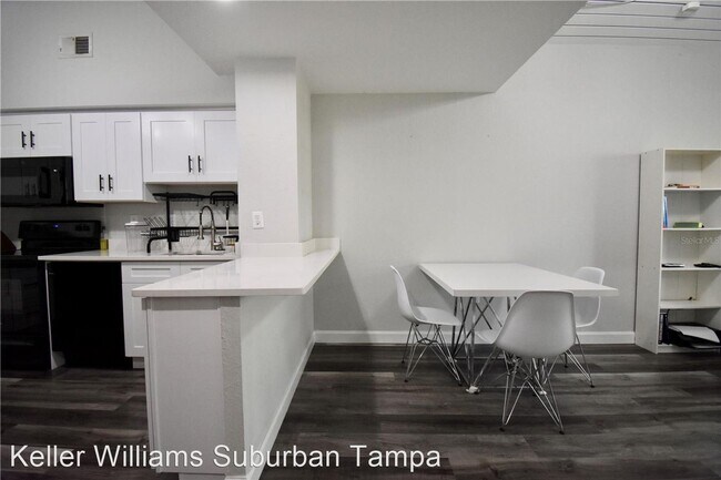 Building Photo - 1 br, 1 bath House - 2402 W Azeele St - #417