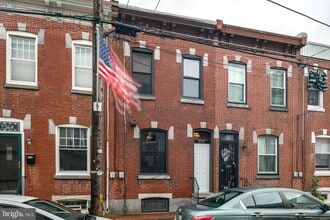 Building Photo - 2362 E Gordon St