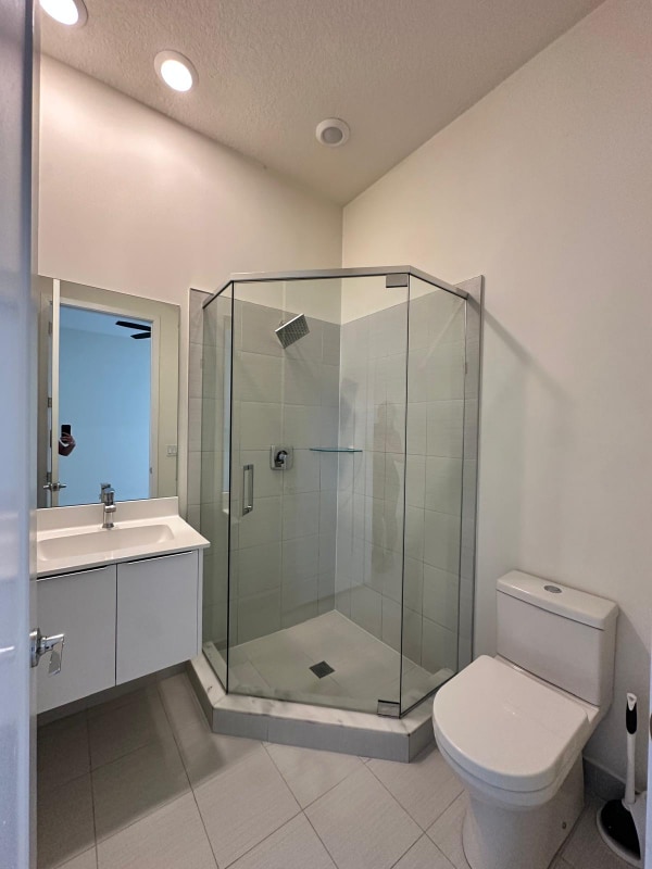 Foto principal - 6681 NW 104th Ave
