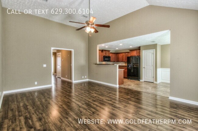 Building Photo - 3353 Tourmaline Dr