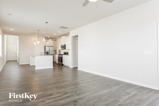 Building Photo - 509 Hillpark Ln