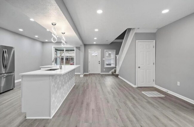 Foto del edificio - 846 N Parker Ave