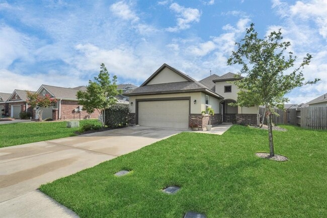 Building Photo - 13230 Victory Way