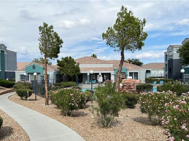 Building Photo - 6955 N Durango Dr