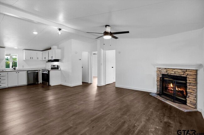 Foto del edificio - 17982 County Rd 4104