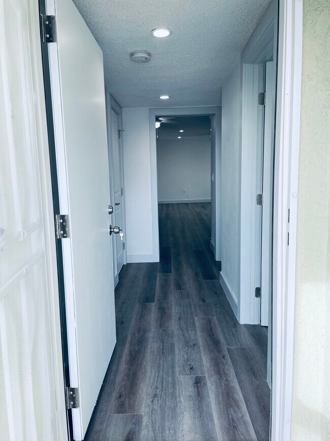 Entry way - 4033 W 135th St