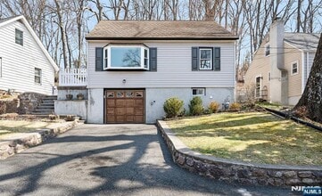 Building Photo - 83 Chestnut Hill Dr W
