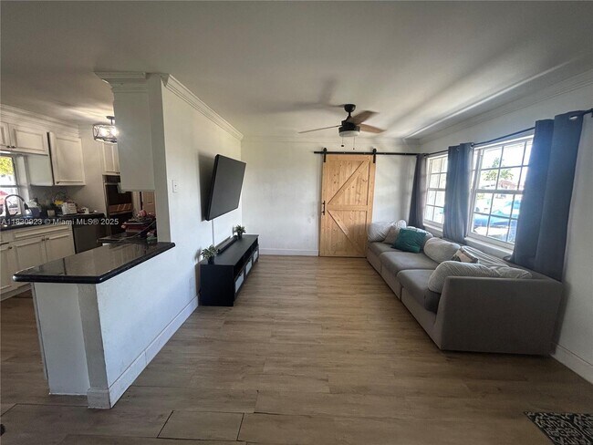 Foto del edificio - 11721 NW 32nd Mnr