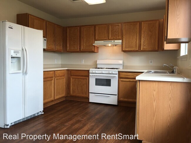 Building Photo - 4 br, 3 bath House - 251 Carriage Way