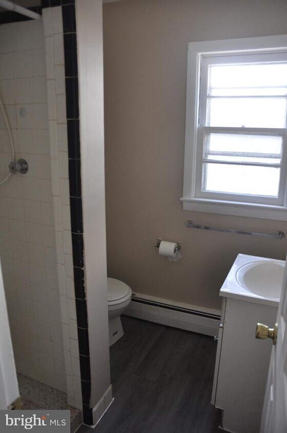 15 Mary St, Pemberton, NJ 08068 Room for Rent in Pemberton, NJ