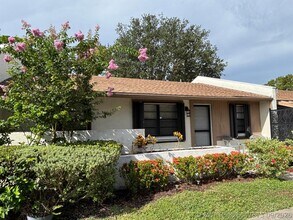 Building Photo - 6132 Fairfield Cir
