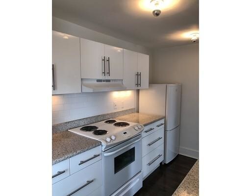 Foto del edificio - 1-3 Lynn Shore Dr