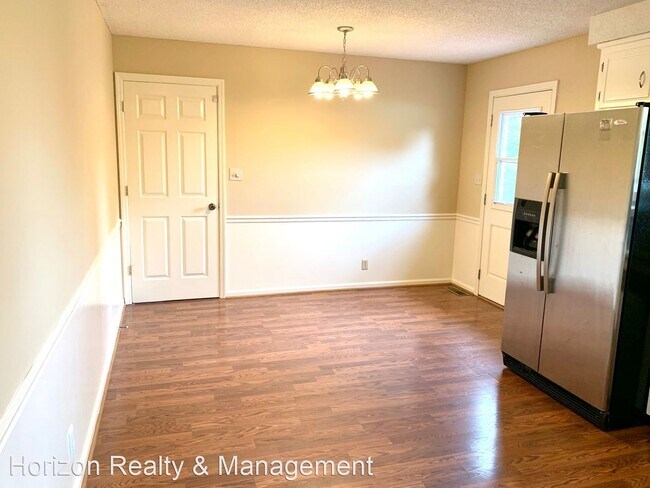 Foto del edificio - 3 br, 1.5 bath House - 3396 Minor Drive