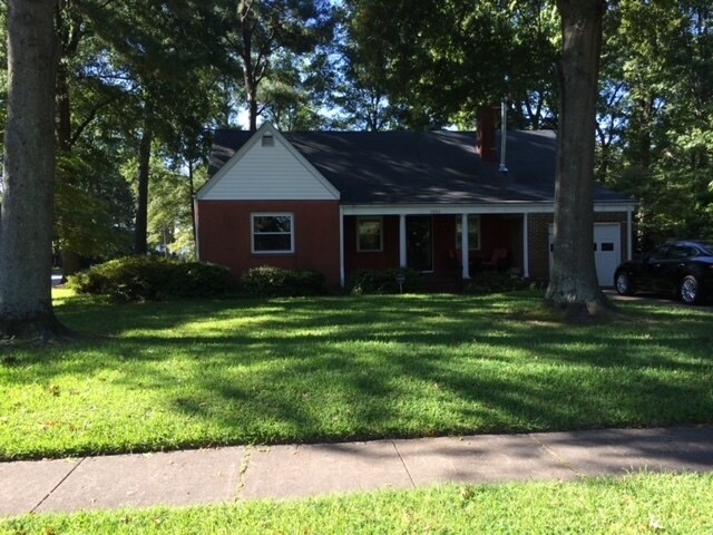 front entrance - 1555 Crane Ave