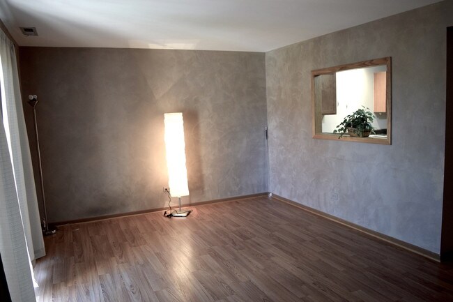 Building Photo - 2258 Abbeywood Dr