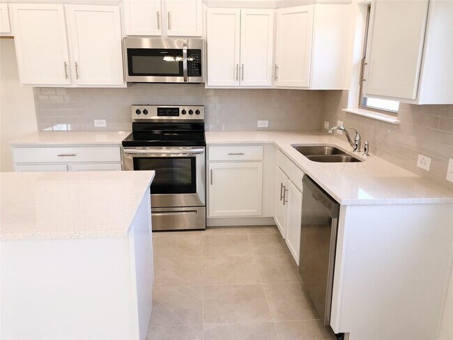 Foto del edificio - 863 Pine Ln