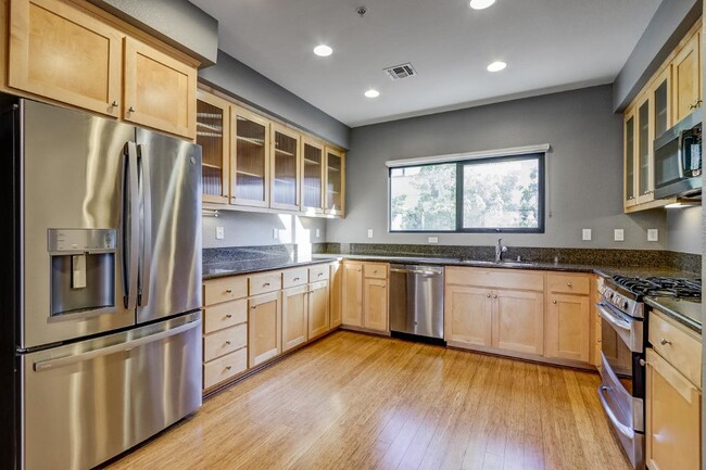 2nd Floor Kitchen - 206 Palisade Dr