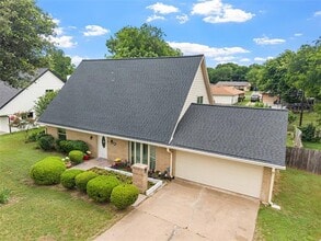 Building Photo - 6930 Trailcrest Dr