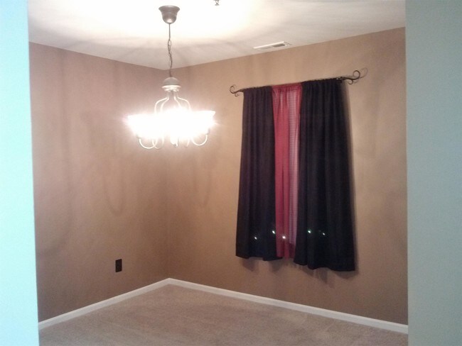 Foto del edificio - 213 Stonehurst Ct