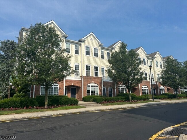Building Photo - 611 Hero Way