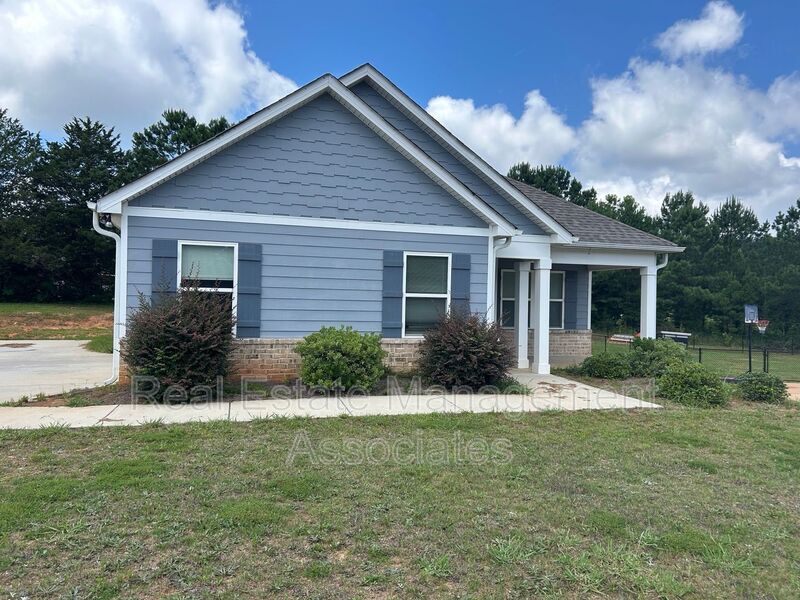 Foto principal - 156 Meadowbrooke Dr